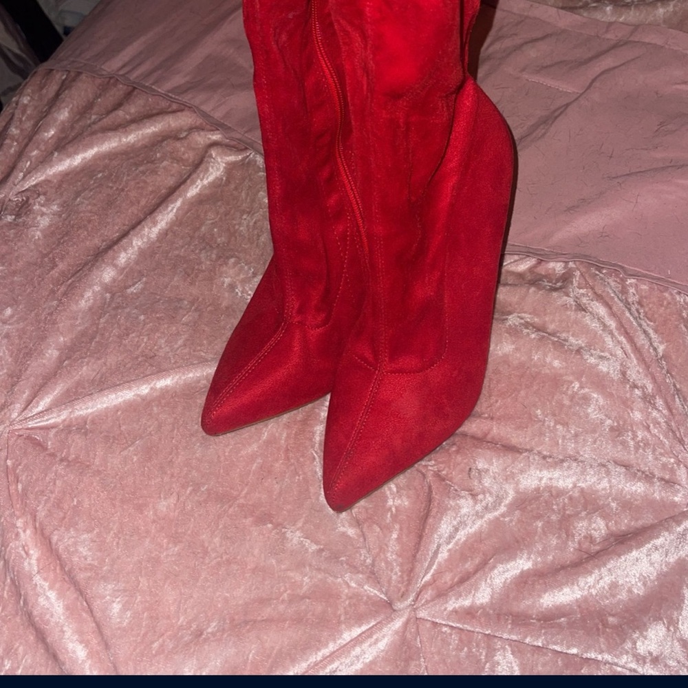 Lilliana Knee High Boots Size 8